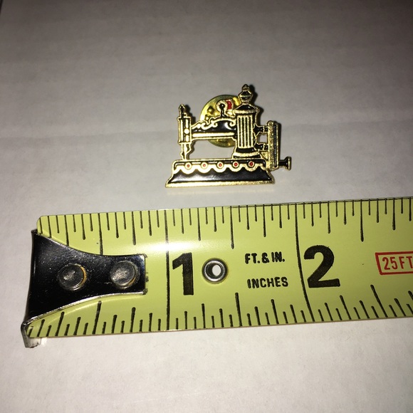 Antique Sewing Machine Lapel Pin - Picture 4 of 4